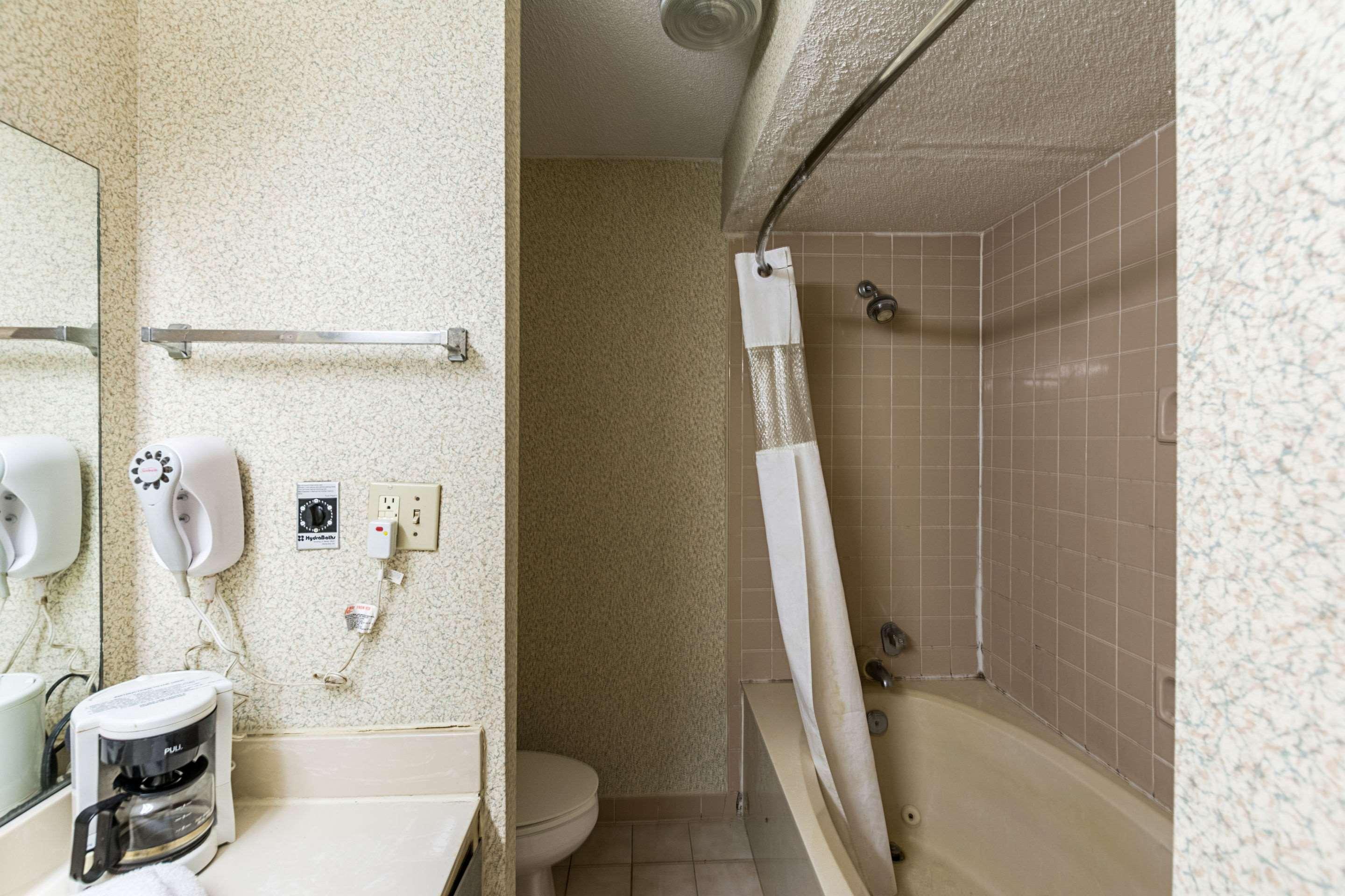 Orangeburg Inn & Suites Екстериор снимка