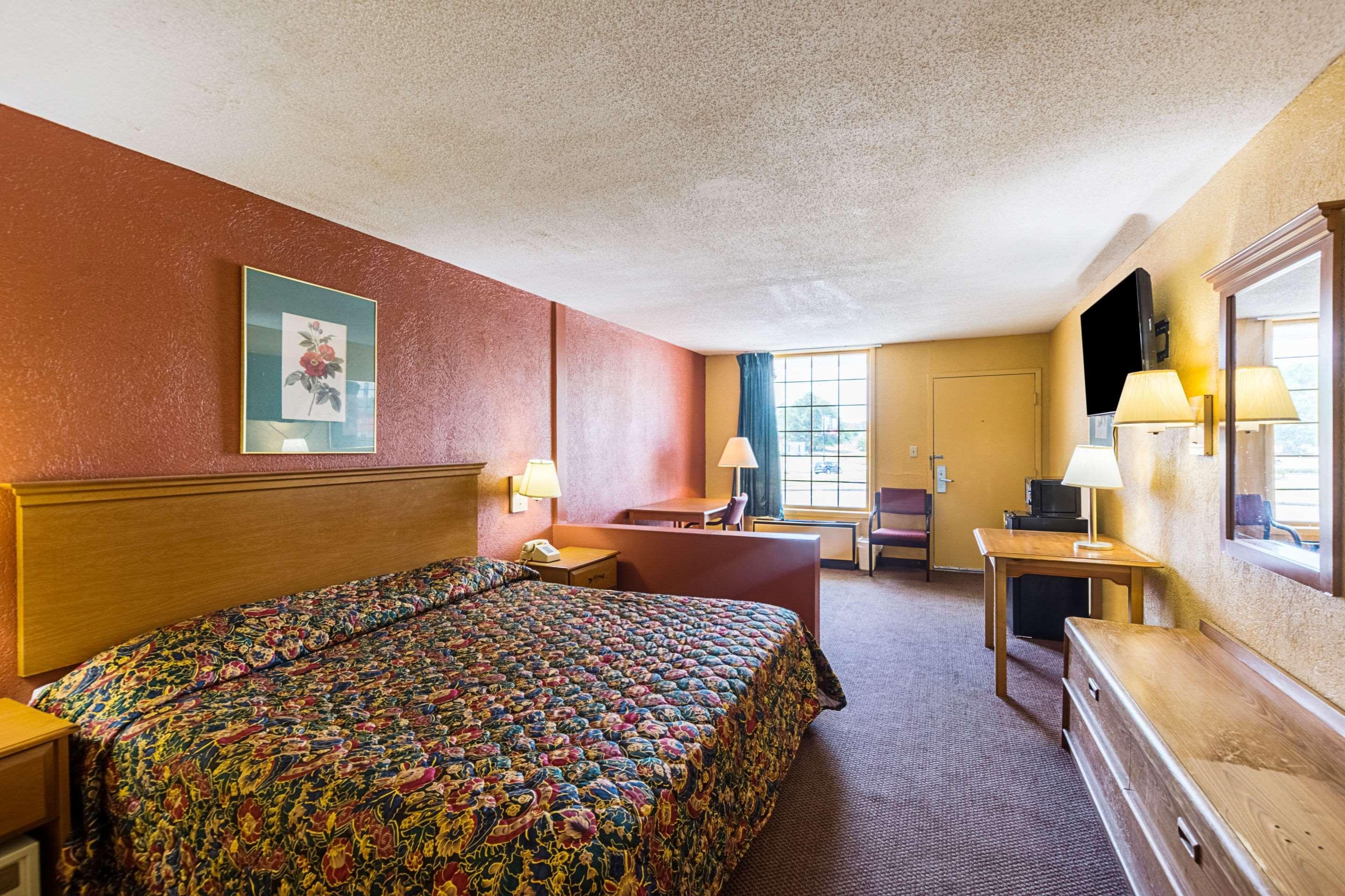 Orangeburg Inn & Suites Екстериор снимка
